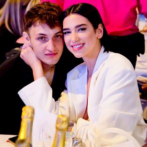 Дуа Липа отпразнува първата си годишнина с Ануар &lt;em>Хадид&lt;/em>