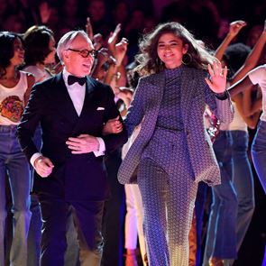Гледайте на живо новото ревю на <em>Tommy</em> <em>Hilfiger</em>