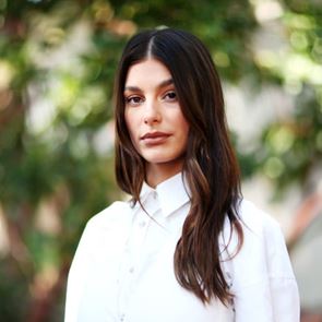 Годеницата на Леонардо Ди Каприо отново намеква за промяна в живота