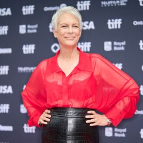 Джейми Лий Къртис пресъздаде култова сцена отпреди 40 г