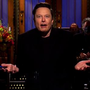 Илън Мъск отива на Луната с нова криптовалута