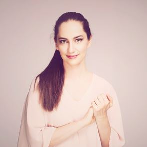 Венета Нейнска представя танцово-поетичния &lt;em>концерт&lt;/em> &quot;Там, където не сме&quot;