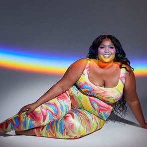 Lizzo купи първия си дом, след като призна, че е спала в колата си