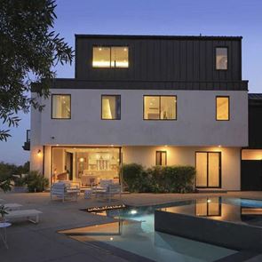 &lt;em>Деми&lt;/em> &lt;em>Ловато&lt;/em> продава къщата си в Калифорния