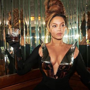 Новият албум на <em>Бионсе</em> продължава да чупи рекорди