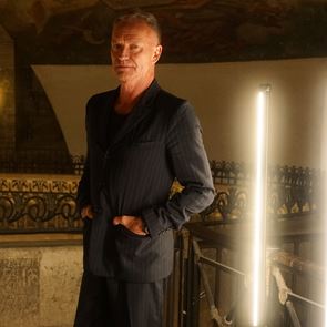 Стинг направи интимен концерт в Пантеона в Париж