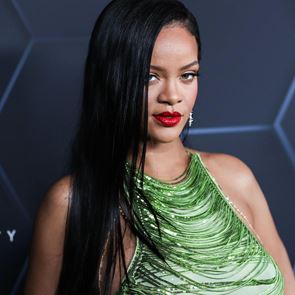 Риана продължава да обещава нова музика скоро