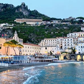 &lt;em>Амалфи&lt;/em>, &lt;em>Амалфи&lt;/em>! Бъдете готови да оставите сърцето си там