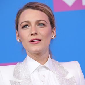 &lt;em>Блейк&lt;/em> &lt;em>Лайвли&lt;/em> не е могла да облече дрехите си след третото раждане