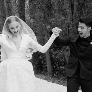 Нови кадри от голямата френска сватба на Джо и Софи