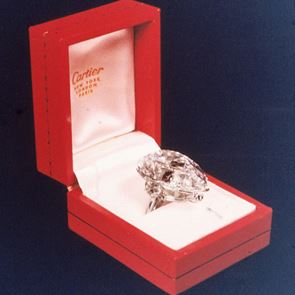 Историята на едно бижу: огромния диамант, принадлежащ на &lt;em>Елизабет&lt;/em> &lt;em>Тейлър&lt;/em>