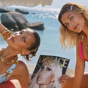 Хейли &lt;em>Бийбър&lt;/em> и Бела Хадид са новите музи на Versace