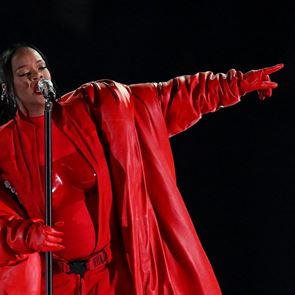 Всичко за изпълнението на Риана на Super Bowl