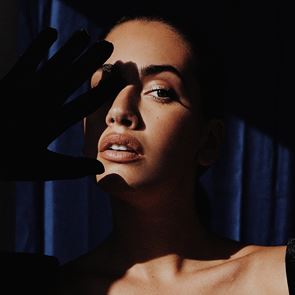 МОДА: Dark In The Night ft. Лорена Дюран