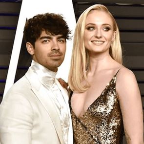 Софи Търнър и &lt;em>Джо&lt;/em> &lt;em>Джонас&lt;/em> на меден месец – без социални мрежи, но не съвсем