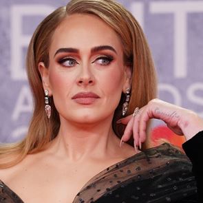 Адел беше голямата звезда на наградите BRIT