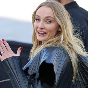 Софи Търнър разкри има ли връзка с Крис Мартин