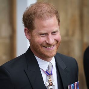 Принц <em>Хари</em> искал да смени фамилията си