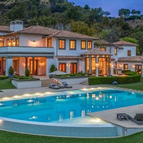 Адел купува това имение за 58 милиона долара