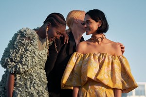Simone Rocha x H&M: Мода, която се изживява
