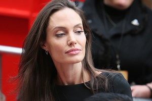 Анджелина Джоли продаде подарък от Брад Пит за 11 милиона долара