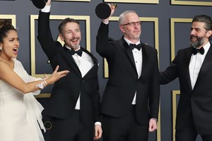 Връчват Оскарите на присъствена церемония през април