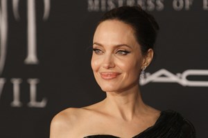 Анджелина Джоли сподели как говори за расизма с децата си