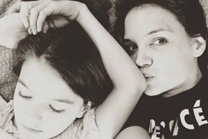 Големият урок, който Кейти Холмс научава по време на карантината