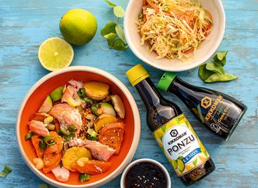 Печена сьомга със зеленчуци, фенел и круша и азиатска салата със зеле