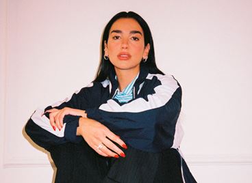 Дуа Липа отива на съд