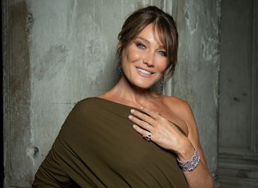 Карла Бруни разкри, че е била диагностицирана с рак на гърдата