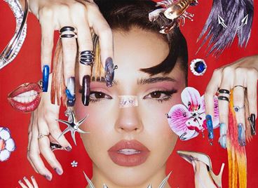 DARA превръща хаоса в изкуство с новия си албум &quot;ADHDARA&quot;