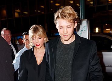 Тейлър Суифт възпя раздялата си с Джо Алуин в песен