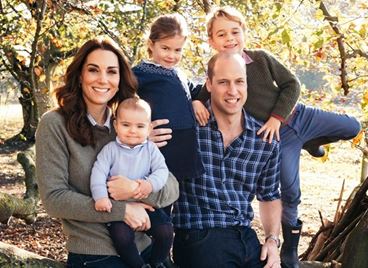 Коледната картичка на Кейт, Уилям и децата е тук