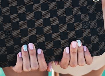 Как да запазите маникюра в летните горещини?