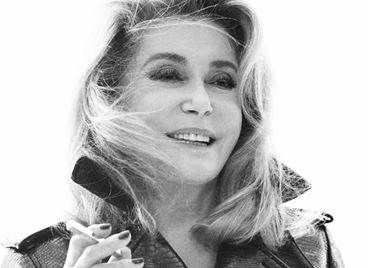 Катрин Деньов все още е музата на Saint Laurent