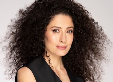 Саня Армутлиева и непосилната лекота на музиката