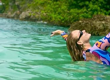 Адел на 33, най-накрая свободна