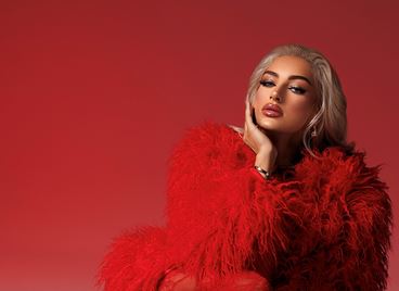 Caroline Derpienski Knows What She Wants