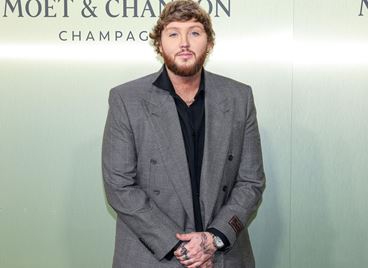 Джеймс Артър реши да разкаже всичко случило се във филм