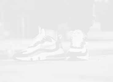 Феноменът на обувките: Как Nike Air Max предефинира играта с маратонки?