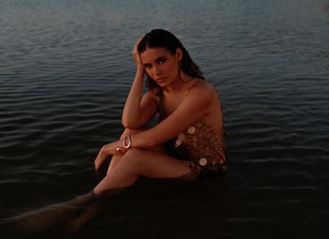 Yoana се завръща с &quot;Розова утопия&quot;