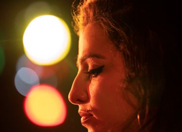 Биографичният филм за Ейми Уайнхаус с първи трейлър