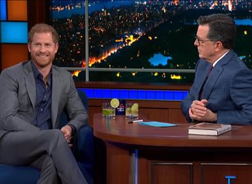 Принц Хари проверява истинността на "The Crown"