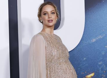 Дженифър Лорънс стана майка за първи път