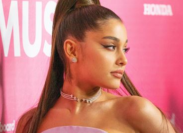 Новият албум на Ариана Гранде продължава да чупи рекорди