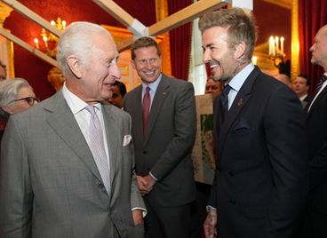 Крал Чарлз събра елита за наградите на King&#39;s Foundation