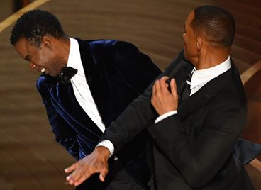 Уил Смит пусна видео с извинение заради Оскарите