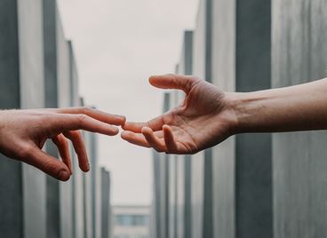 Използваме Световния ден на добротата, за да &quot;убием&quot; хората с нея