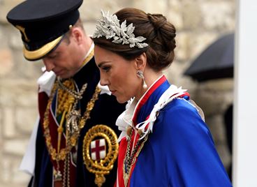 Принц Уилям и Кейт Мидълтън почетоха историята с появата си на коронацията